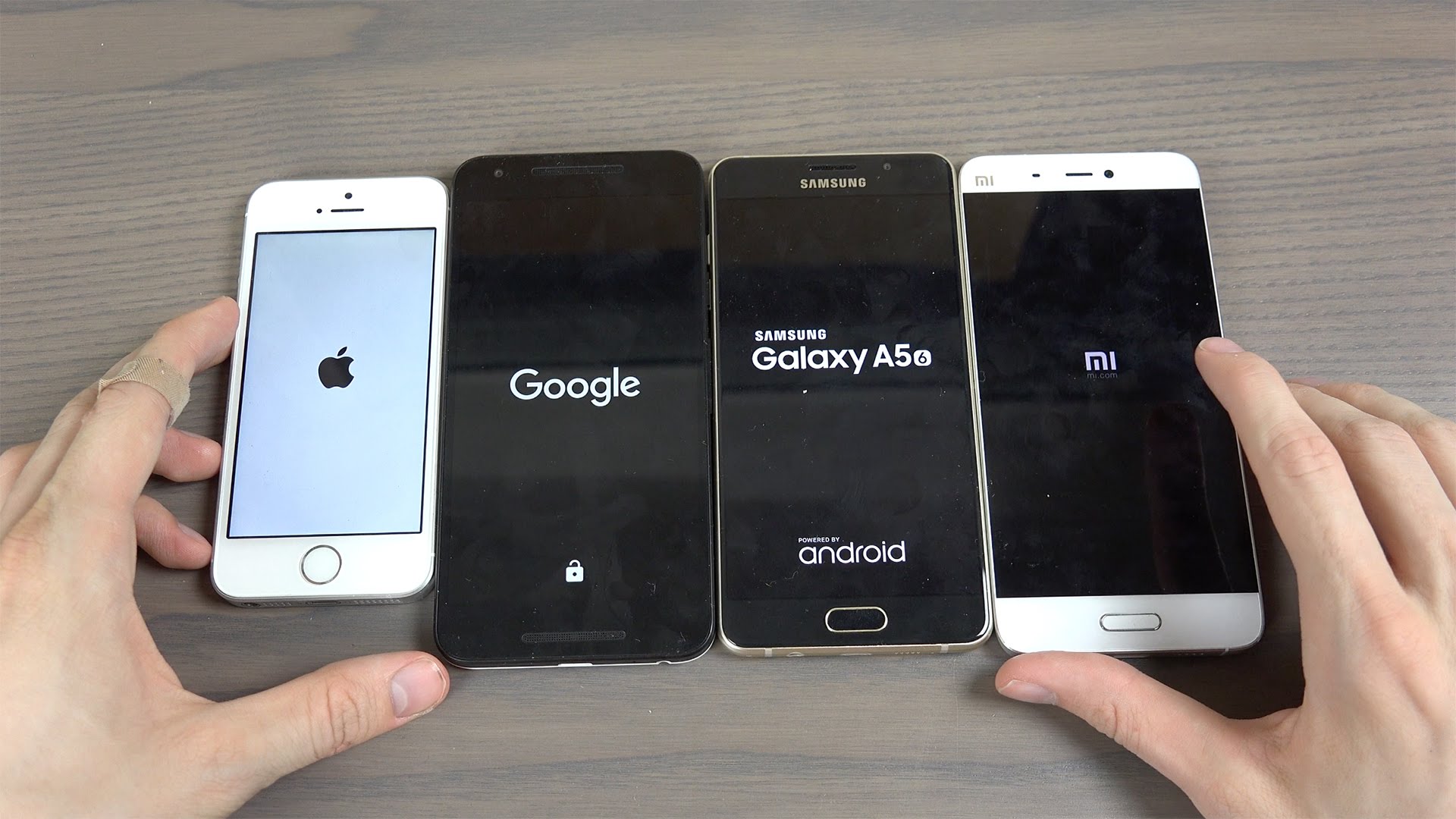 Чем iphone лучше samsung galaxy. Iphone Samsung a5 2017. Айфон 5 самсунг. Iphone se 2016 vs Samsung a12. Samsung a5 vs Xiaomi.