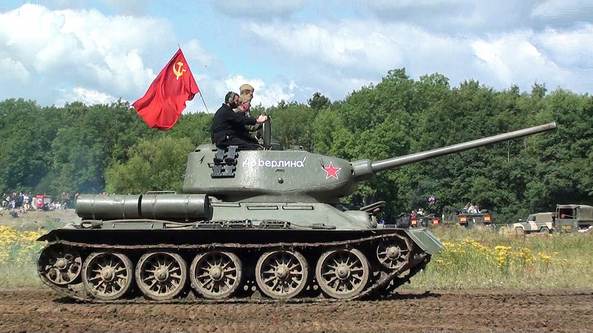 Включи 3 танка. Танк т34. Русский танк т 34. Танк т-34 фото. Т34 Россия.