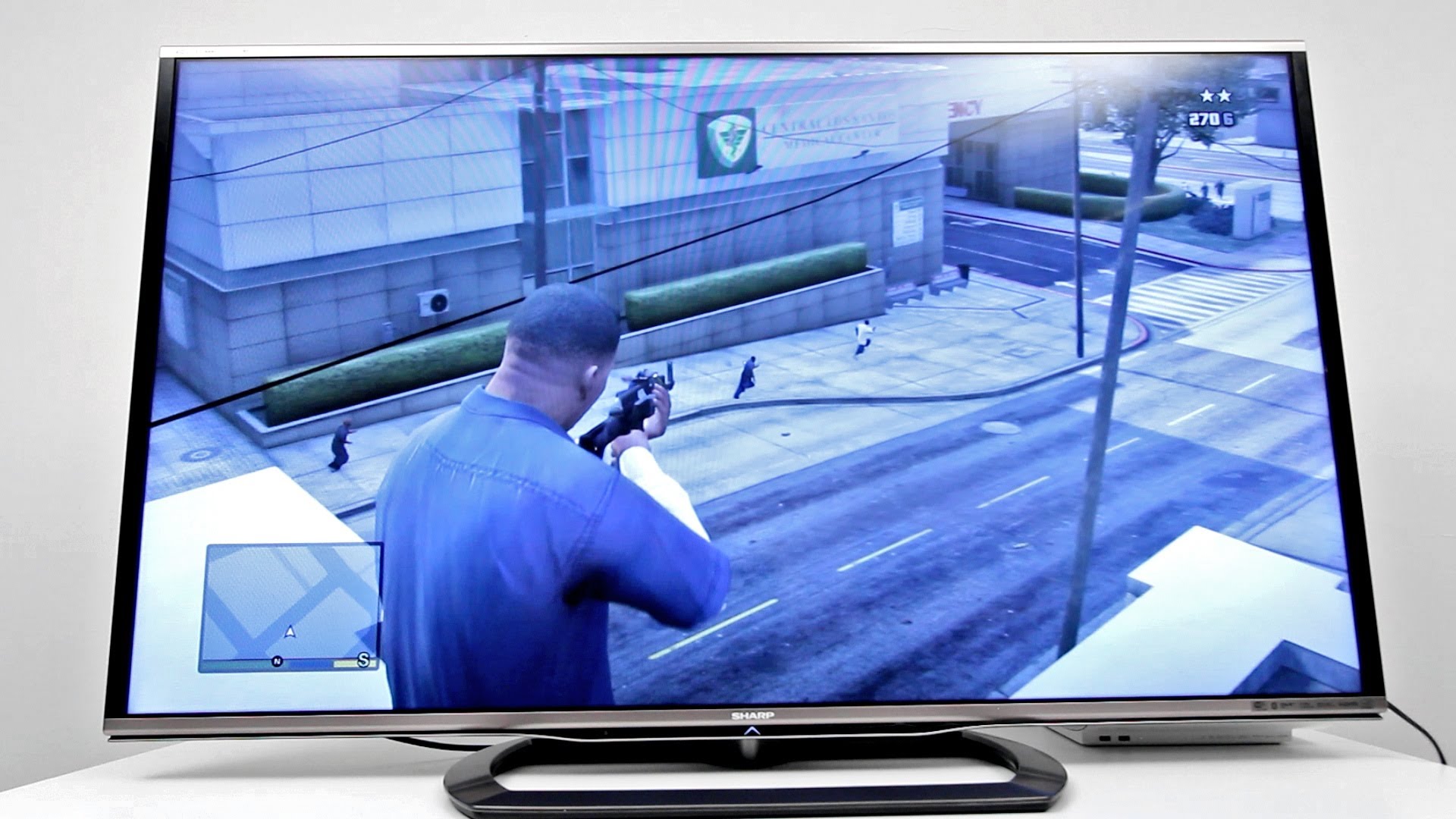 телевизор. телевизор с фильмом. телевизор vizio. Tv that. Smartcast для тв.