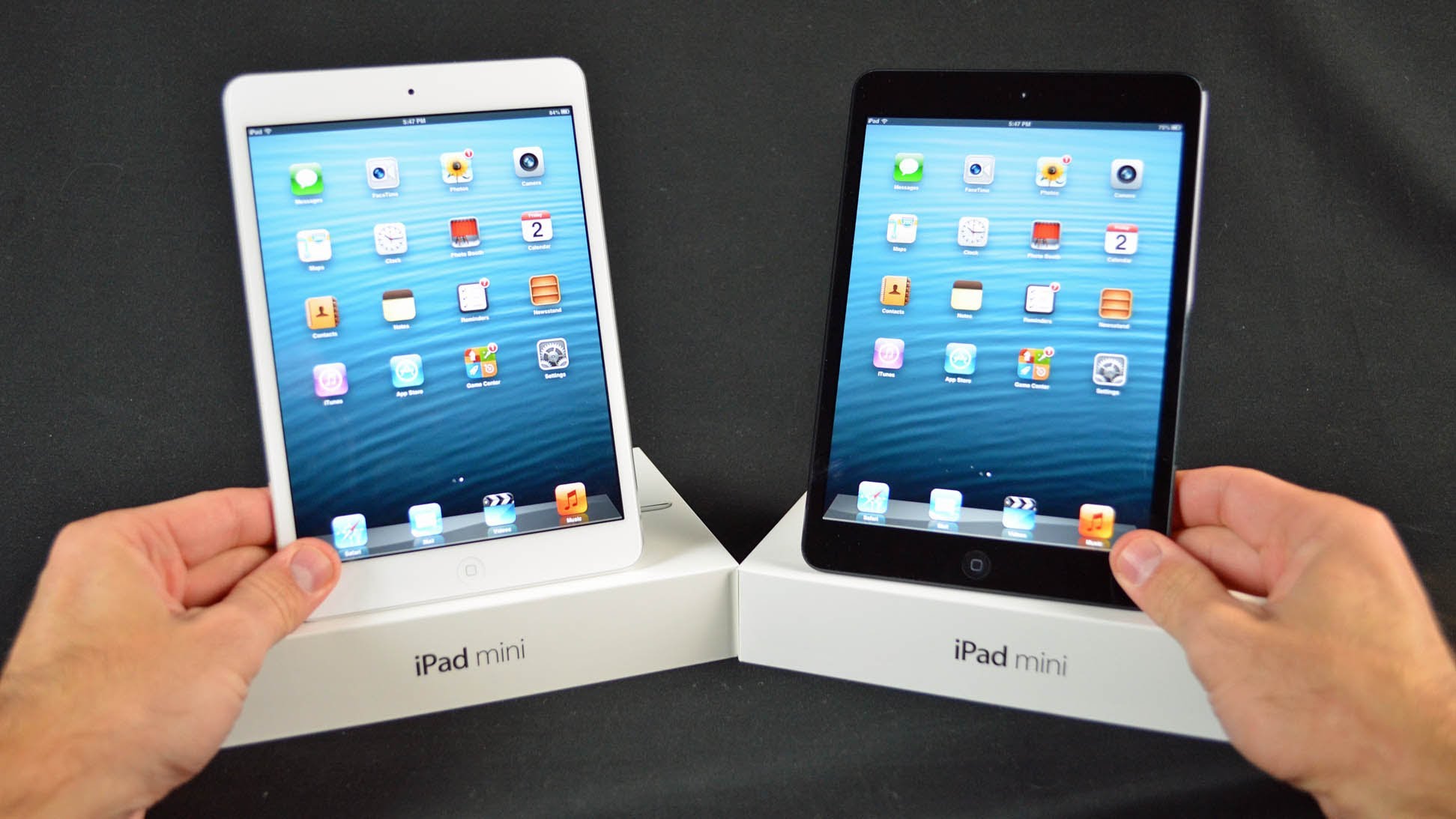 Apple shop ipad. IPAD Mini 2012. Apple IPAD Mini 1. IPAD Mini (1-го поколения). Apple IPAD Mini 4.
