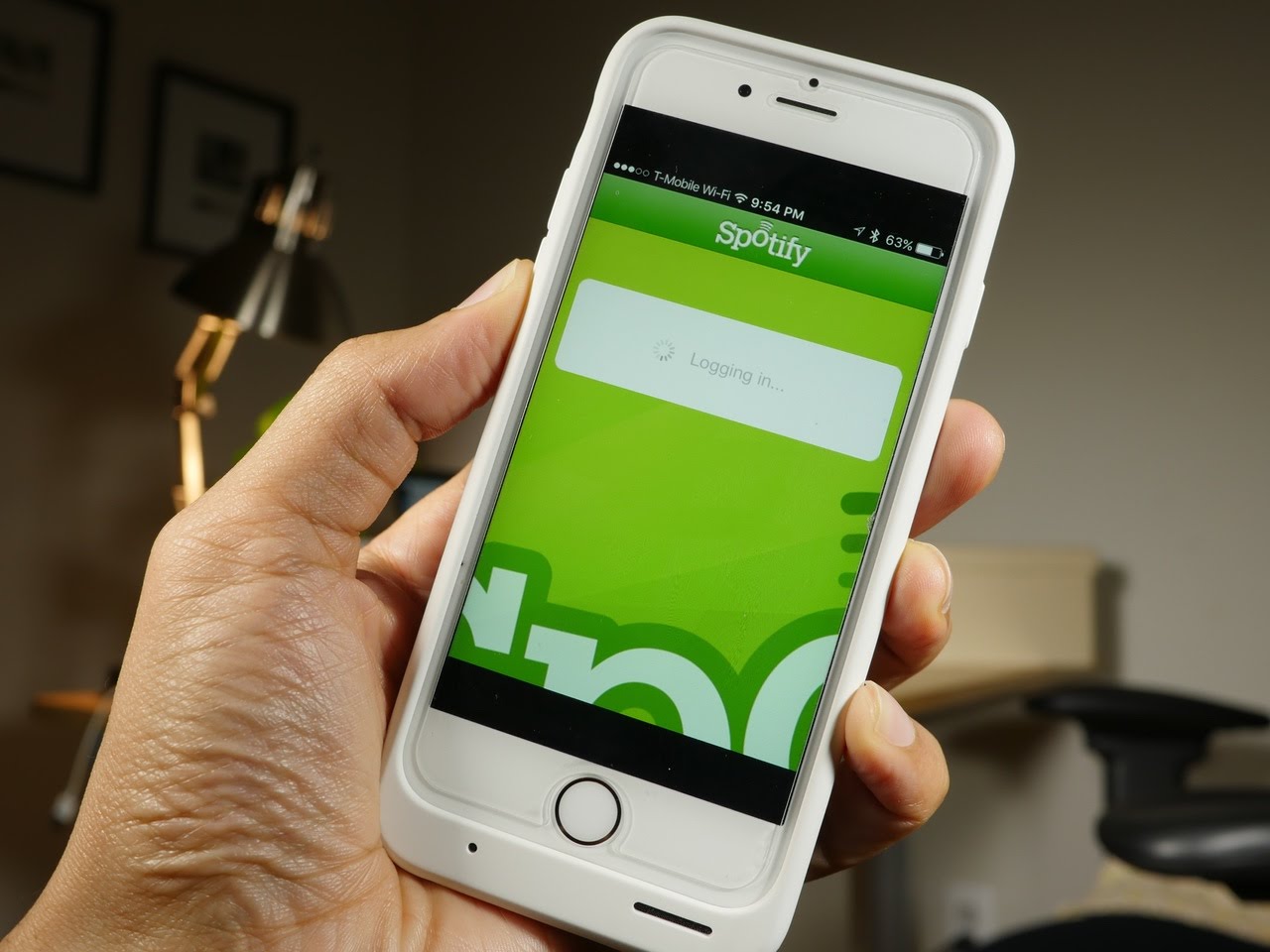 Old ios. Old Spotify app. Biold приложение. Amazing Phone. IOS 16 search button.