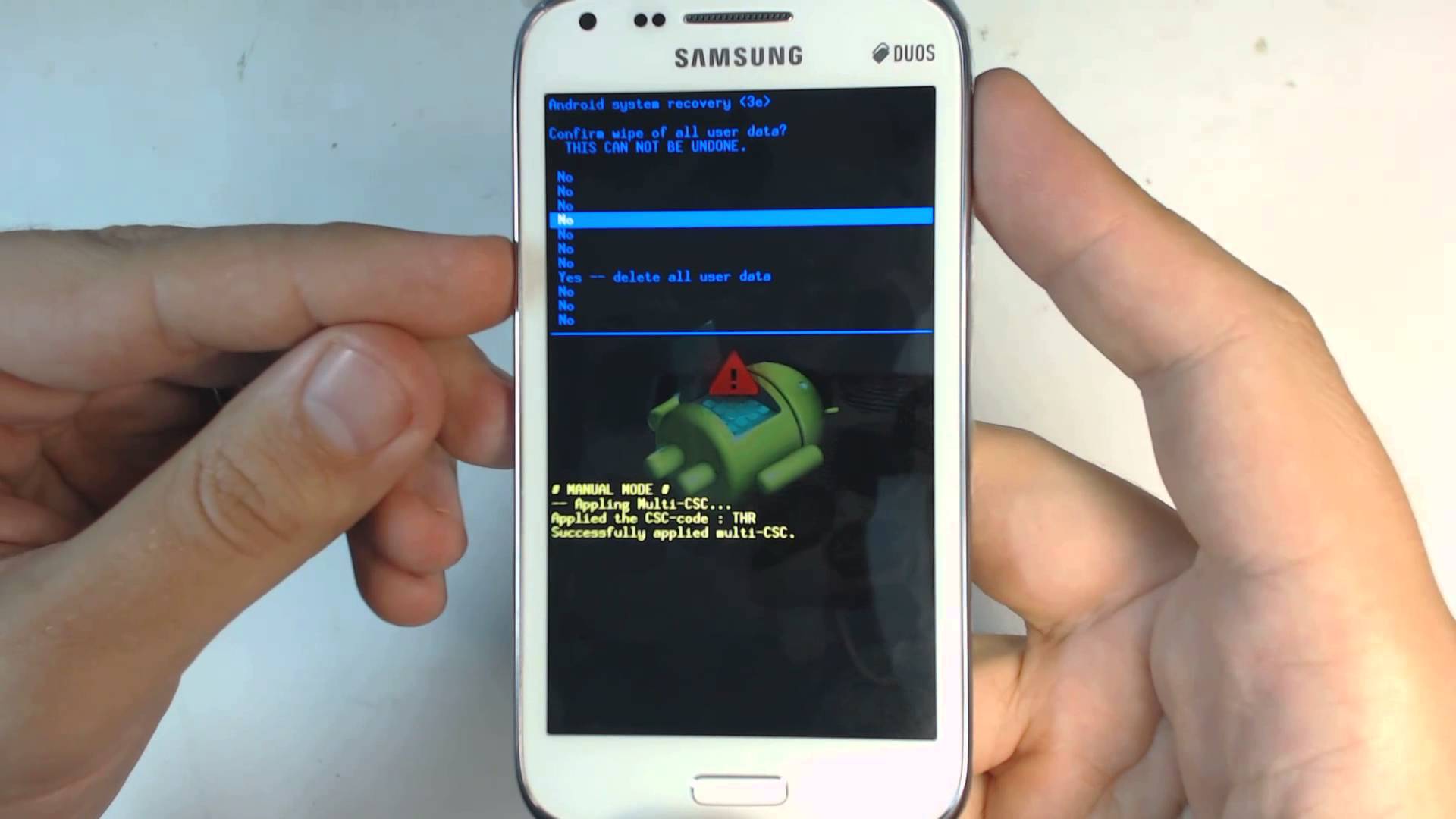 Включается телефон самсунг галакси. Samsung Galaxy Core gt-8262. Reset Samsung Galaxy Core. Samsung gt-i8268. Samsung Galaxy Core Duos gt-i8262 hard reset.