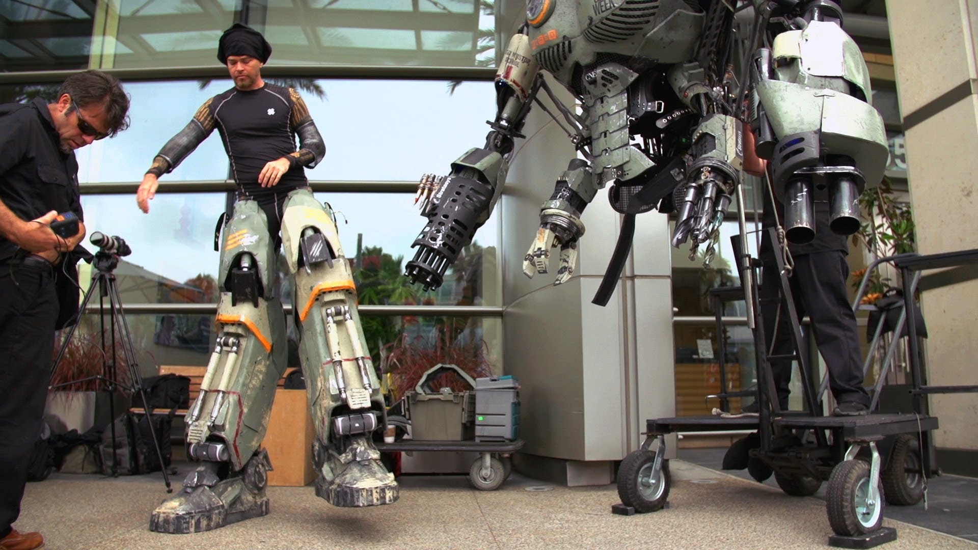 Включи 5 роботов. Экзоскелет Титан. Большие роботы. Роботы реальные.