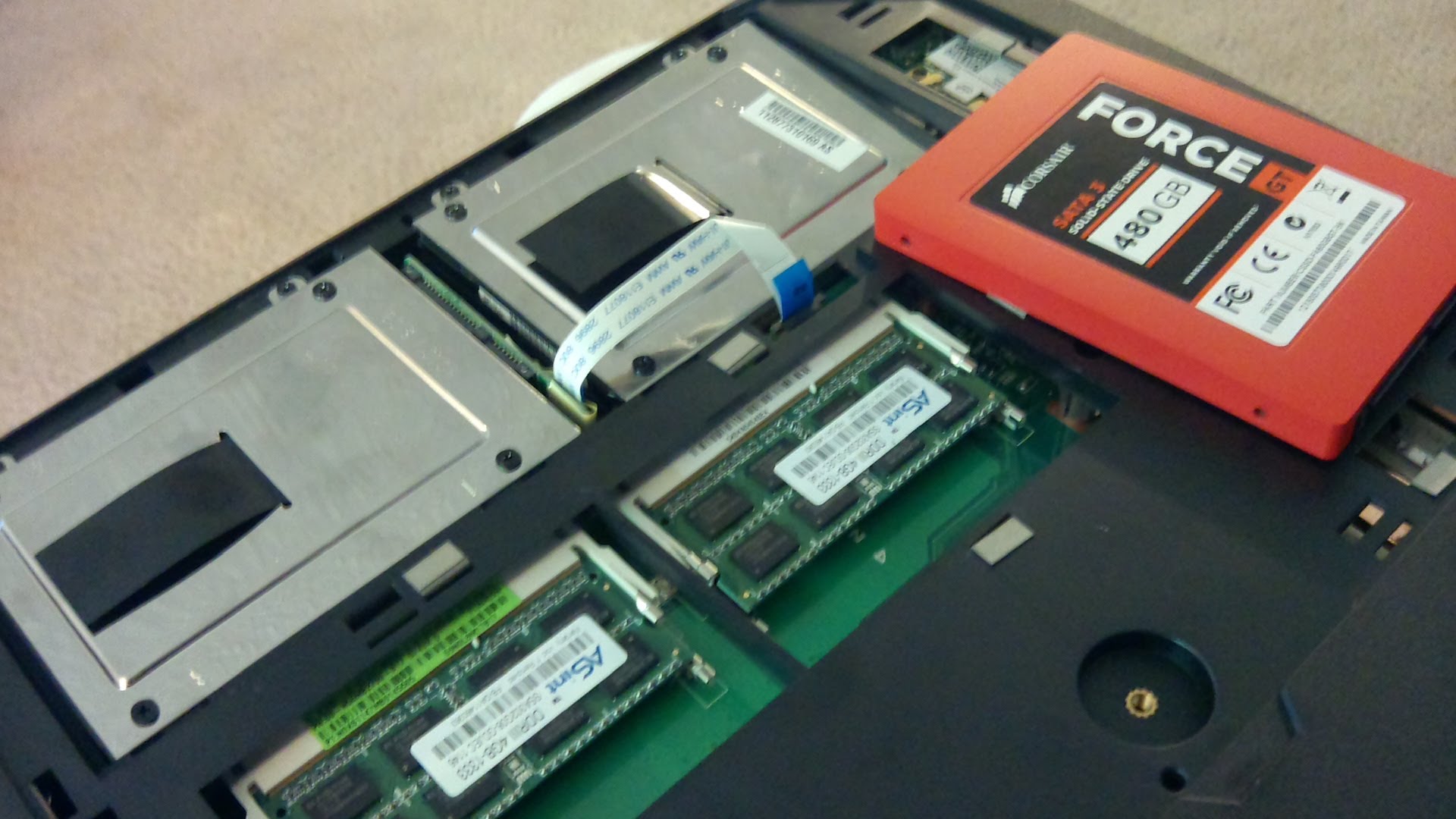 Asus ssd. SSD для ASUS n73s. SSD для ноутбука ASUS k50ij. Слот для SSD M SATA В ASUS k43e. ASUS 6491 SSD.