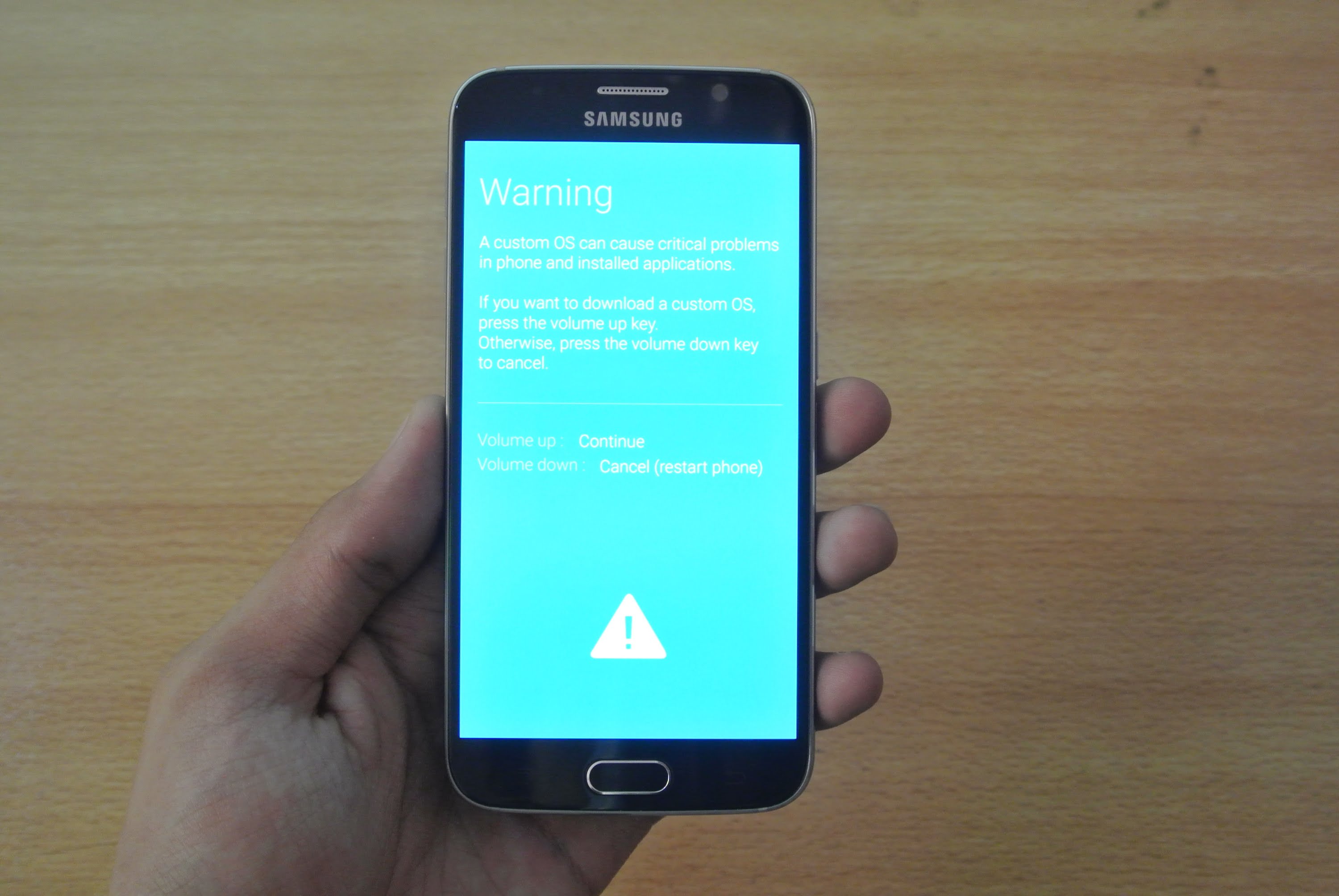Samsung s9 wifi. Самсунг галакси с 6 голубой экран. Samsung Galaxy a5 2016 фото. Samsung Galaxy голубой экран. Samsung с синим экраном.