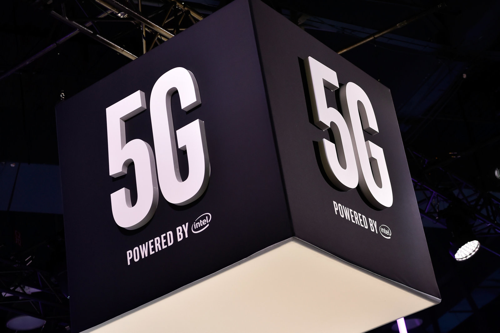 Trump admin’s security idea: A govt-run 5G network