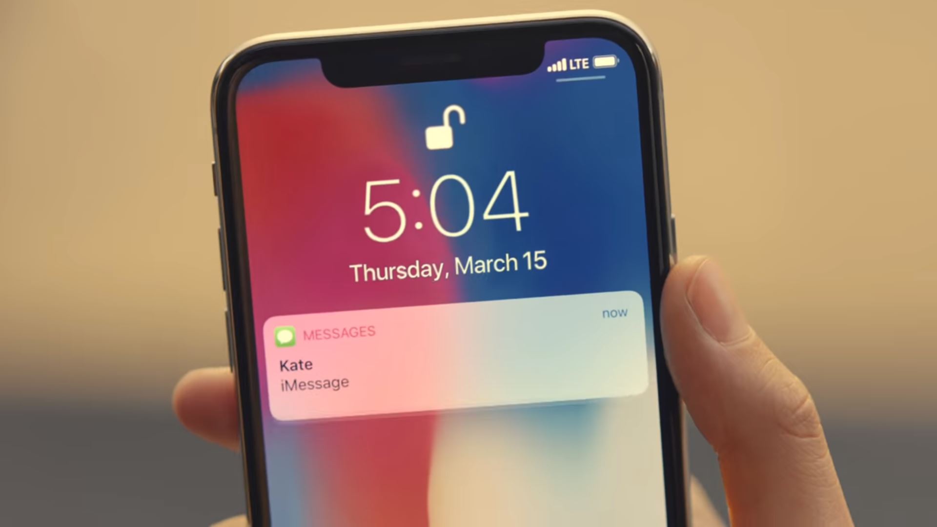Apple fixes iOS bug in ad