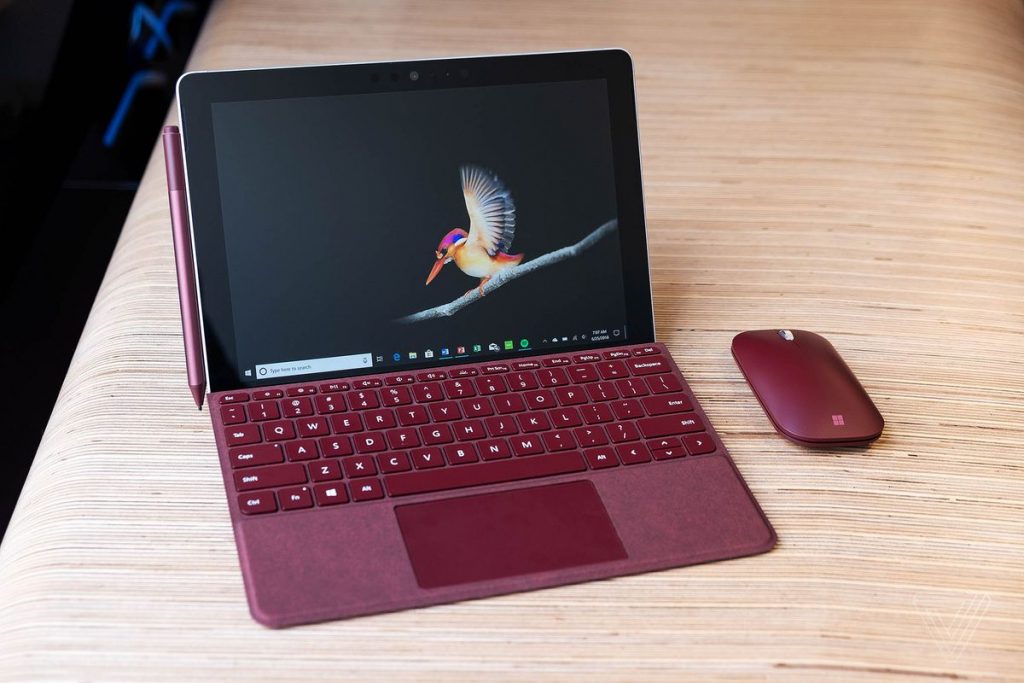 Surface Go, iPad Pro