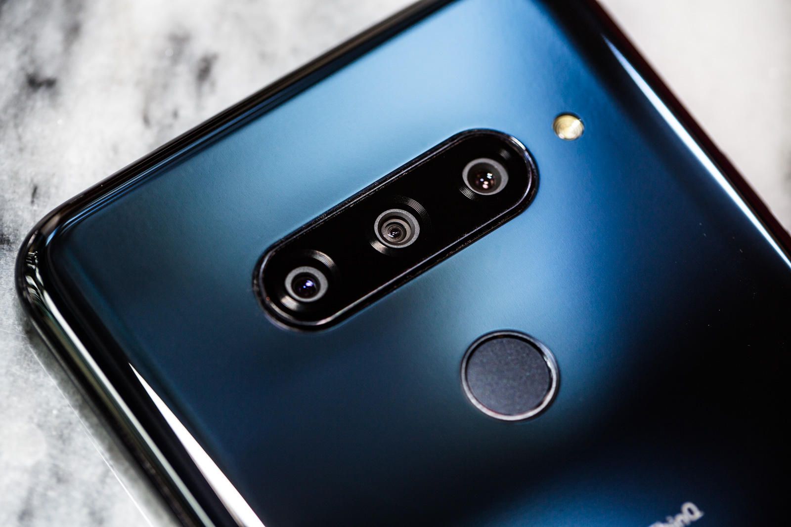 LG v40 ThinQ, LG