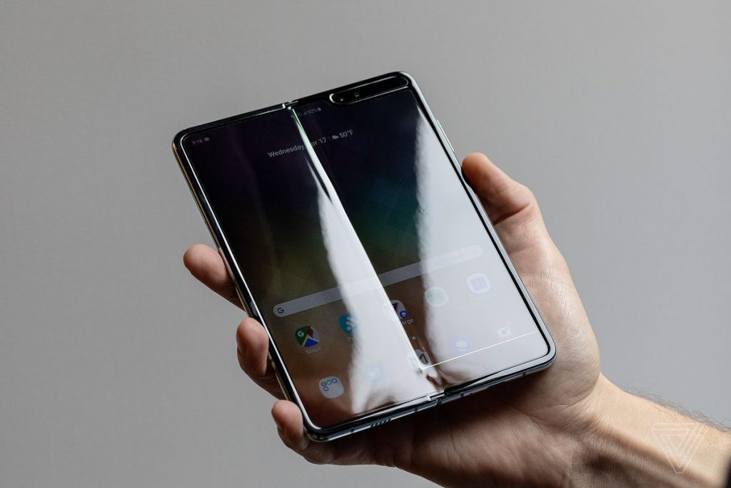 android phone that folds in half