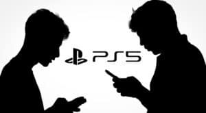 Person holding cellphone with logo of video gaming platform PlayStation Network (PSN) in front of cihp .